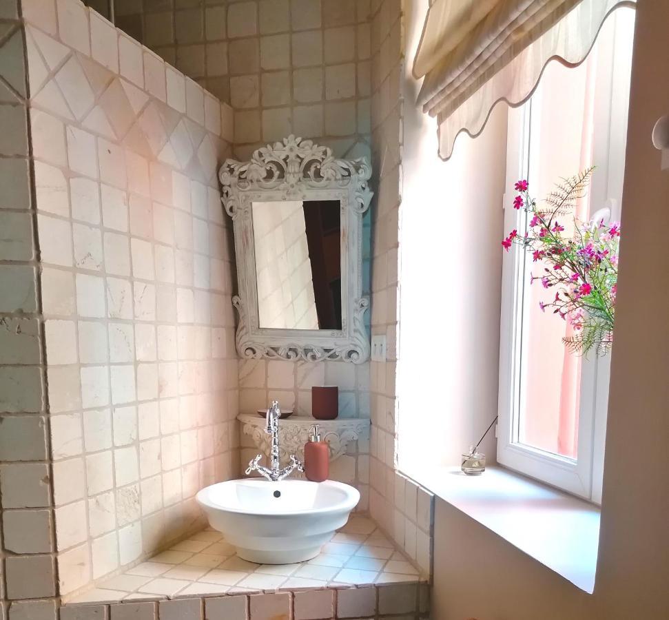 Le Jules Verne - Idealement Situe Avec Sauna Appartement Calais